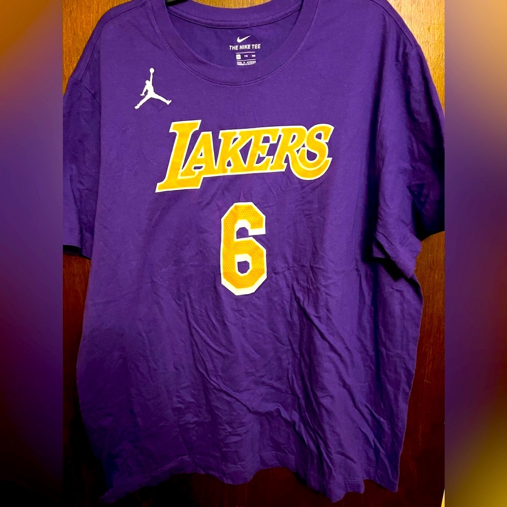 Lebron James XXL Pre-owned jersey shirt